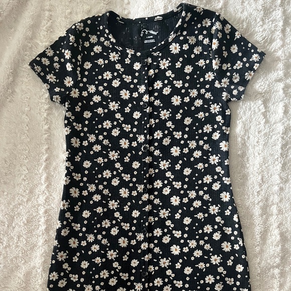 Girls dress - Picture 1 of 7